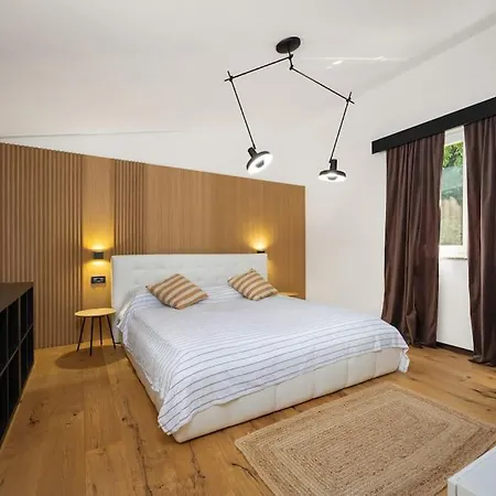 Apartament Brown In Center Pula